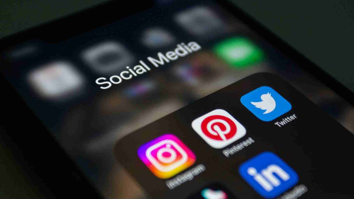 Managing Multiple Social Media Accounts Without Burnout